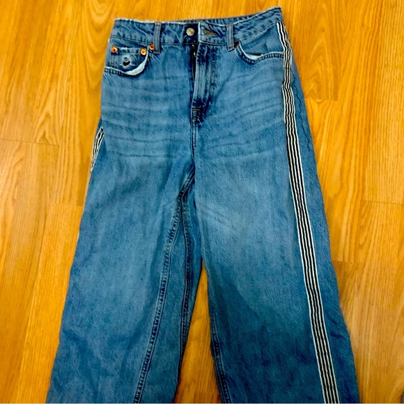 Top shop wide leg jeans with stripes size 26 - Picture 1 of 3